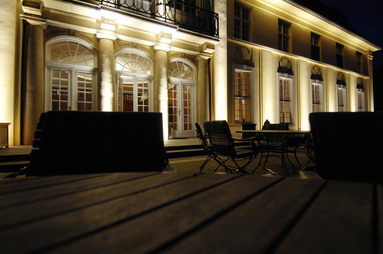 Schloss Hasenwinkel Hotel Exterior foto