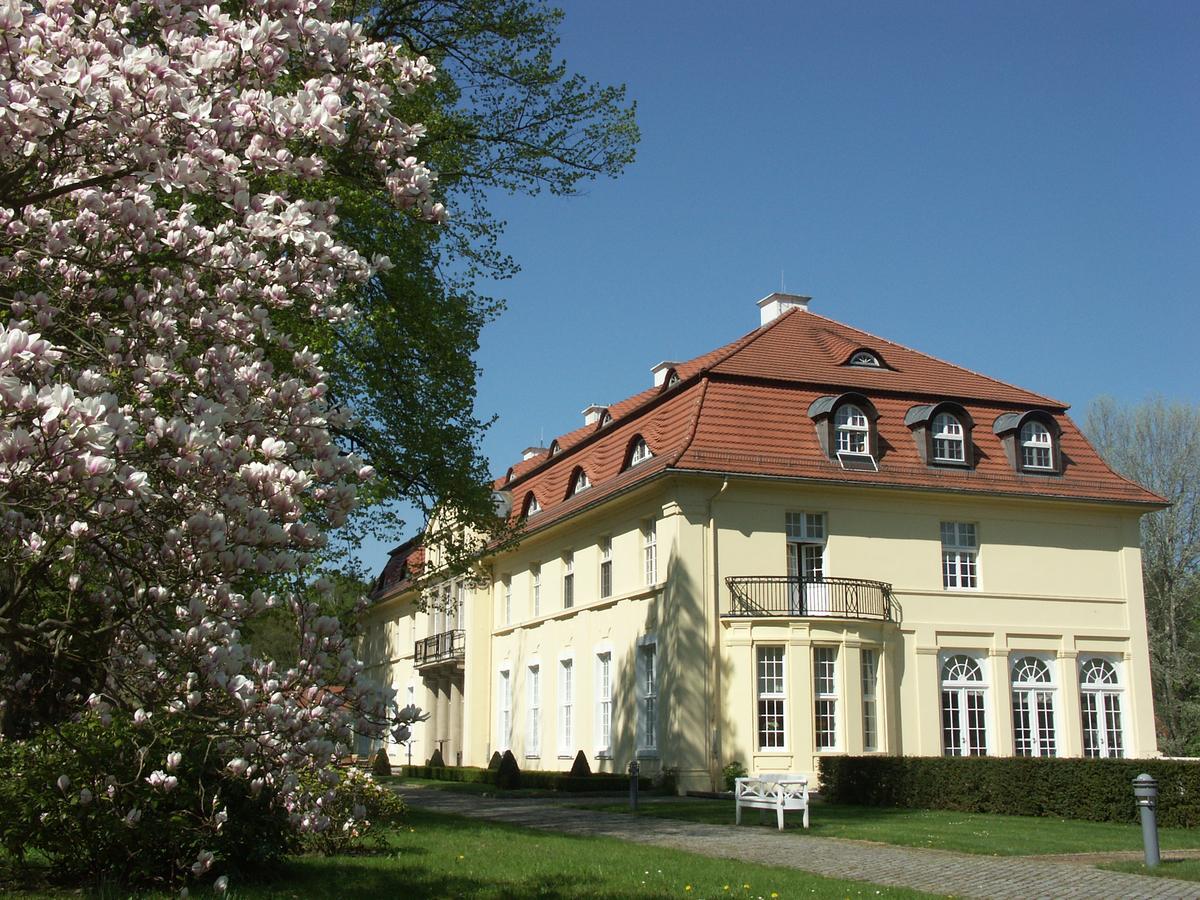 Schloss Hasenwinkel Hotel Exterior foto